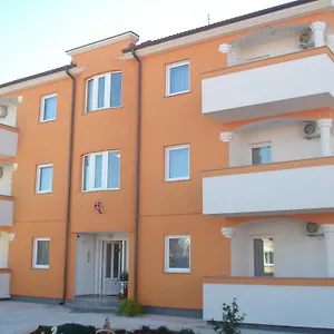 Buzleta Appartamento Fažana
